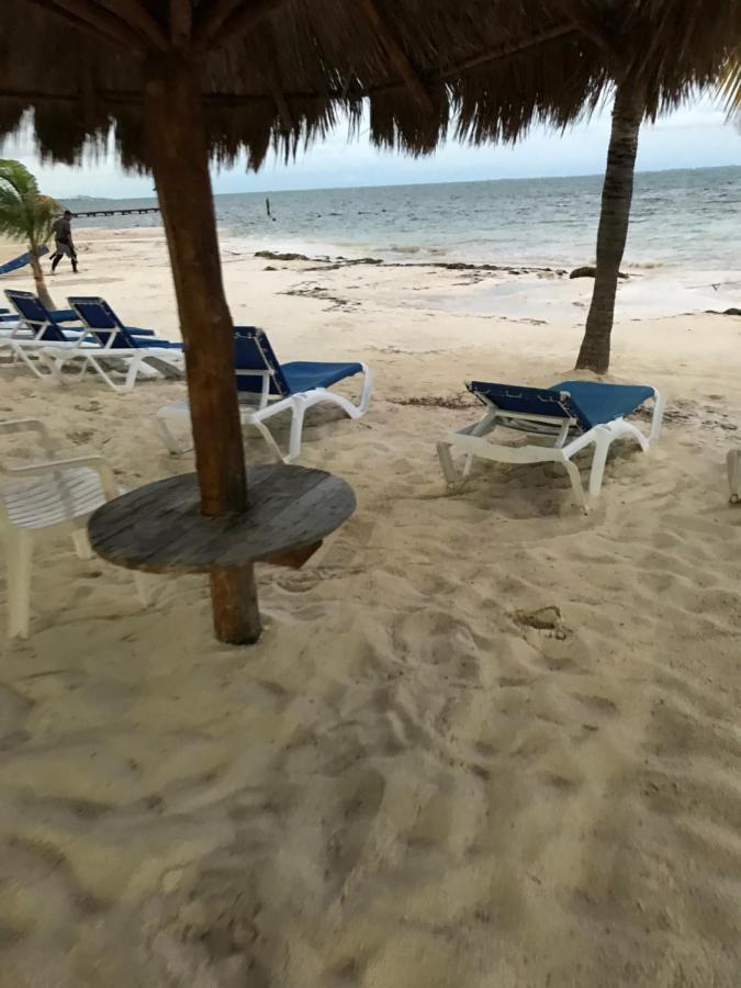 Front Beach Private Room With Shared Bathroom Κανκούν Εξωτερικό φωτογραφία